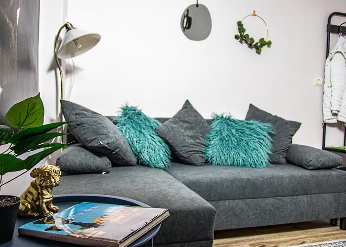 Mops Bob Apartment *