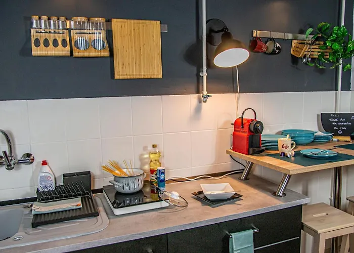 Mops Bob Apartment *